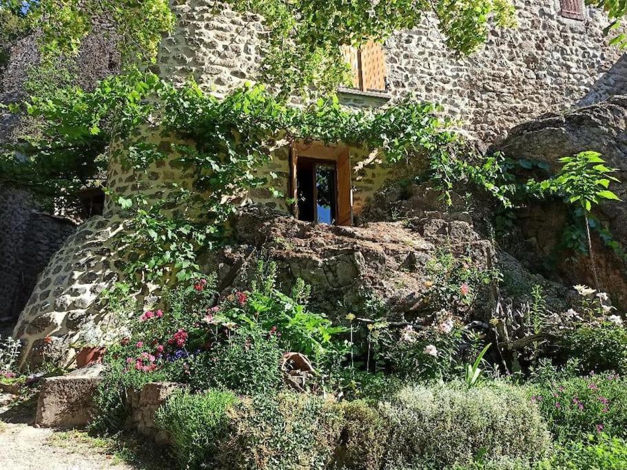 Gite Le Rocher Du Chateau De Retourtour Lamastre Εξωτερικό φωτογραφία